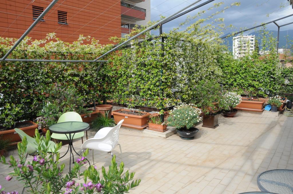 Hotel Serenity Tirana Exteriör bild