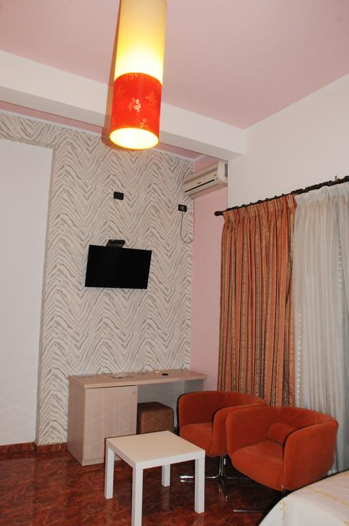 Hotel Serenity Tirana Exteriör bild