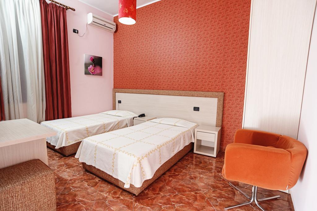 Hotel Serenity Tirana Exteriör bild